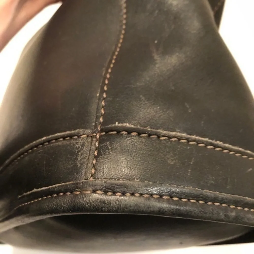 Coach vintage black leather tote bag bleeder